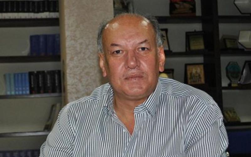 رئيس رابطة الكتّاب يسحب استقالته