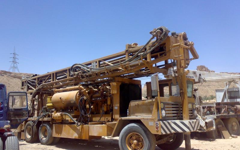 ضبط حفارة مخالفة بصبغة رسمية وردم آبار في اربد