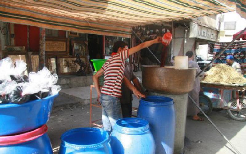 "الغذاء والدواء": اتلاف 100 طن من عصائر وأغذية الطرقات