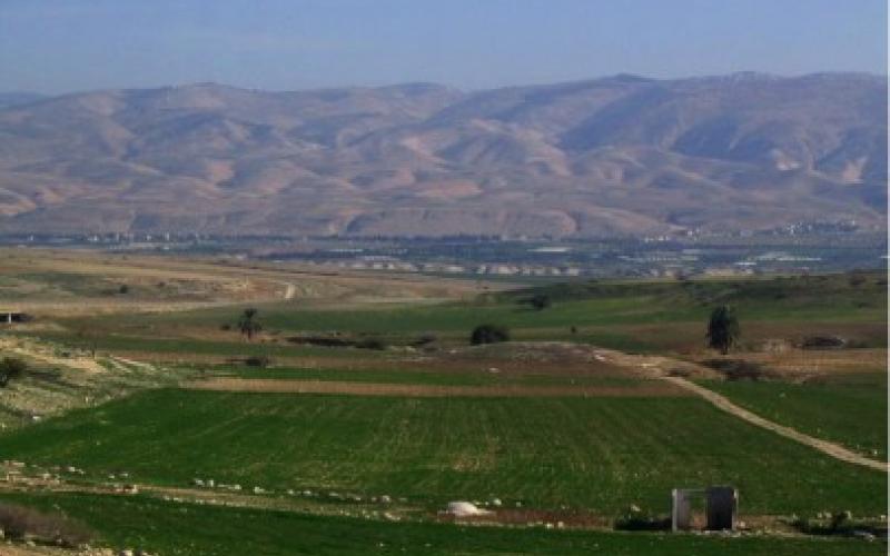 شاب أردني ينشئ مصنعا بمليون دينار يشغّل 20 شابا بالأغوار