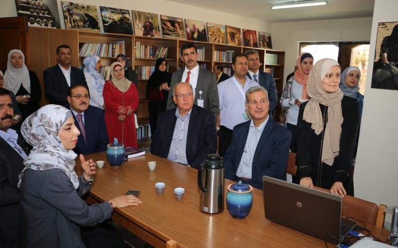 "الثقافة" تفتتح المكتبة التراثية