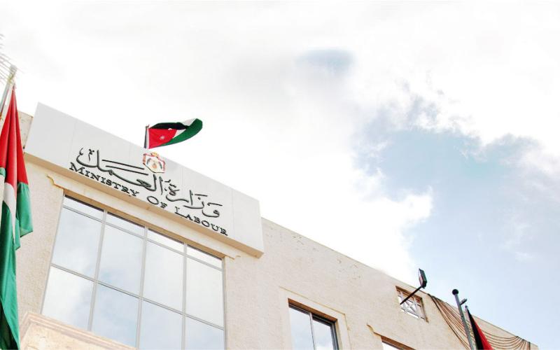 "العمل": برنامج التدريب في القطاع الصحي مستمر