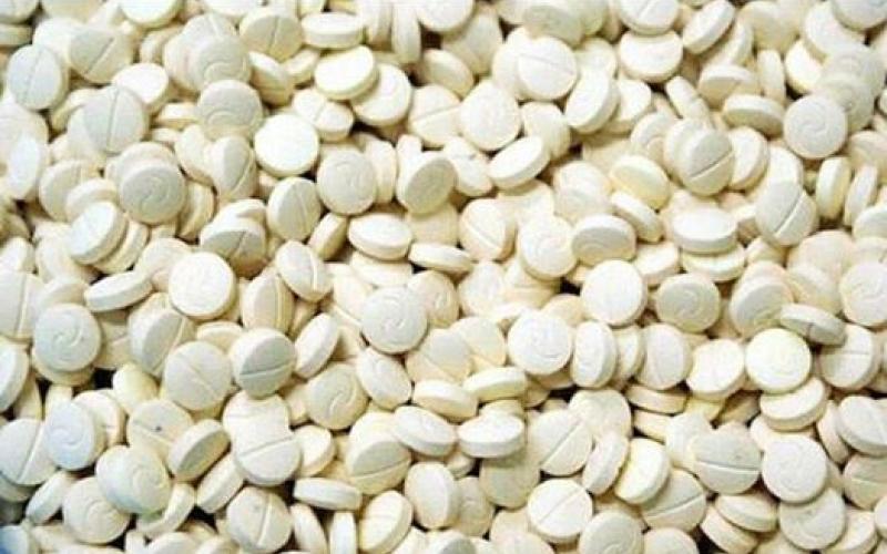 القبض على 7 بتهمة تهريب وحيازة مخدرات