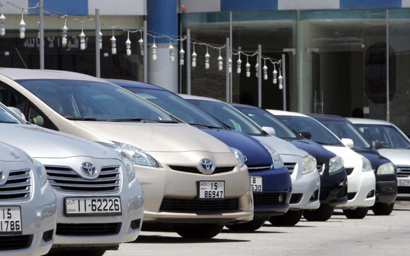 "مستثمري المناطق الحرّة" تدعو لاعتماد قيمة السيارة التخمينية في نقل الملكية