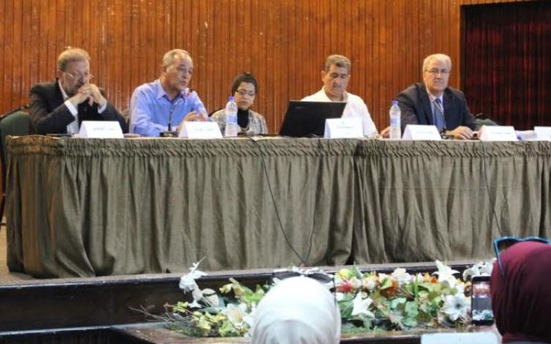 في مناظرة انتخابية: مرشحون يطالبون بإعادة النظر بالسياسة التسويقية زراعيا