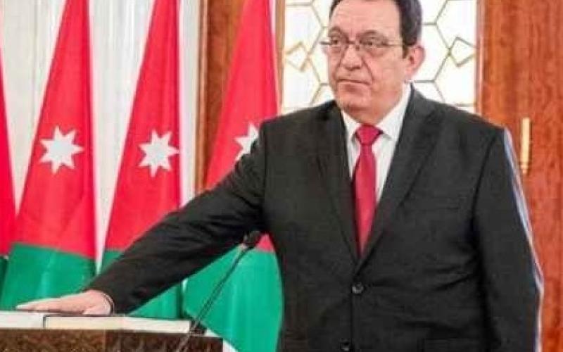 حداد يتنازل عن الحقوق المالية والتقاعدية