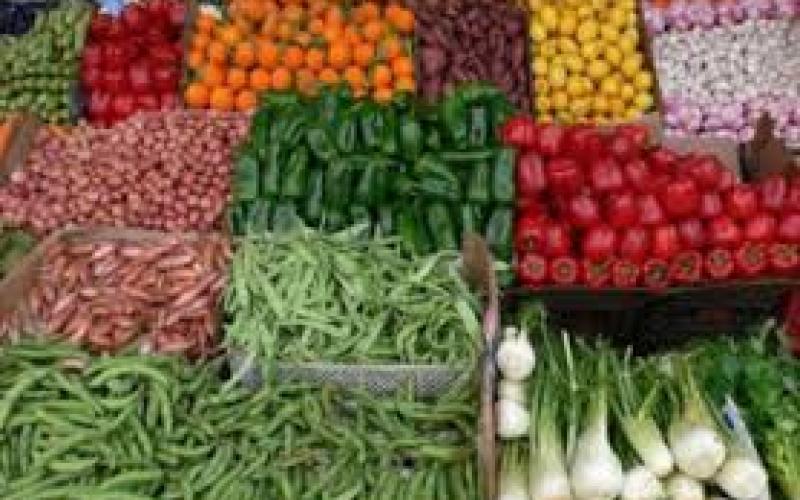 2636 طن خضار وفواكه ترد للسوق المركزي اليوم