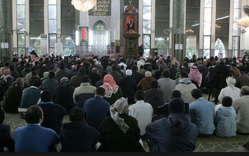 أئمة يطالبون بنقابة وتحسين ظروف المسكن