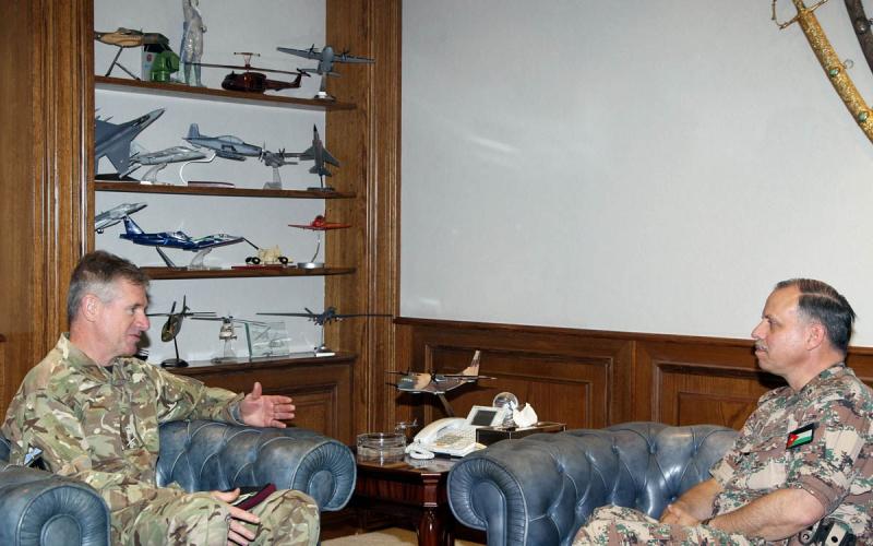 كبير مستشاري الشرق الأوسط في وزارة الدفاع البريطانية يزور الأردن