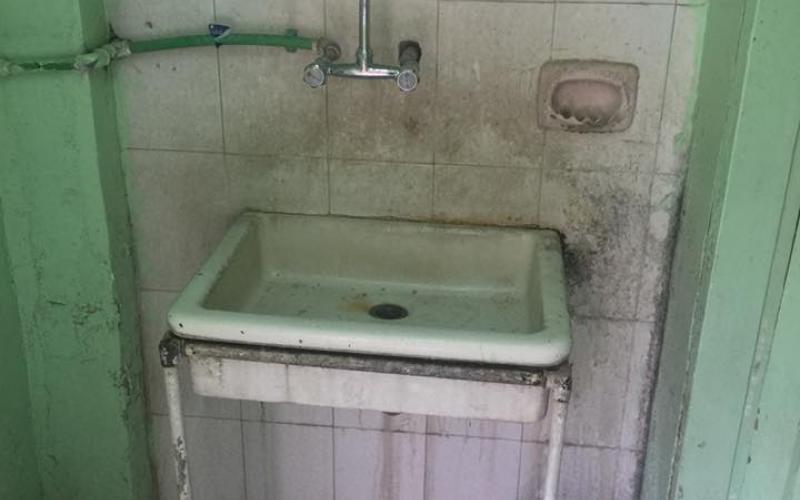 حين تصبح البيئة المدرسية جرحا على أجساد طلبتها