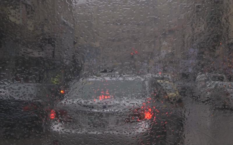 أجواء خريفيّة ومنخفض جوي منتصف الأسبوع