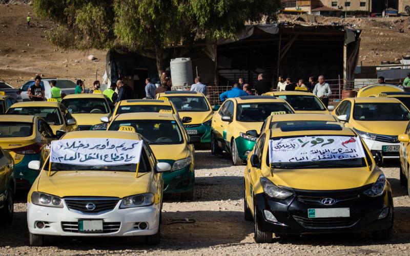 اشتراط الترخيص لاستخدام التطبيقات الذكية بالنقل‎