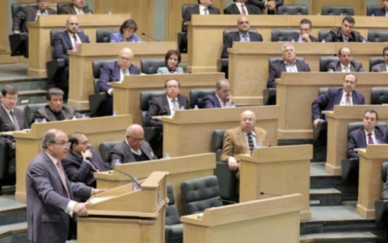 القرارات الاقتصادية بين الاستهجان الشعبي والتبرير الحكومي