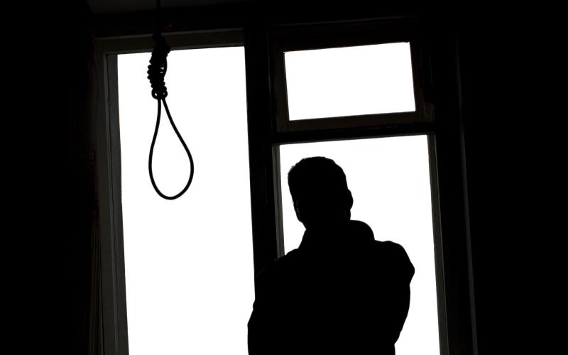 انتحار لاجئ سوري شنقا على سور مخيم الأزرق