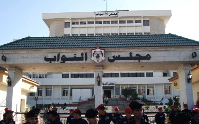 النواب يعيد "المصادر الطبيعية" الى لجنة الطاقة