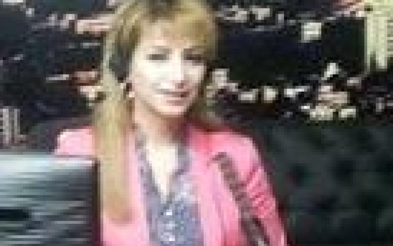 المرأة بين العمل والمنزل .. اختيار أم قرار ؟ 