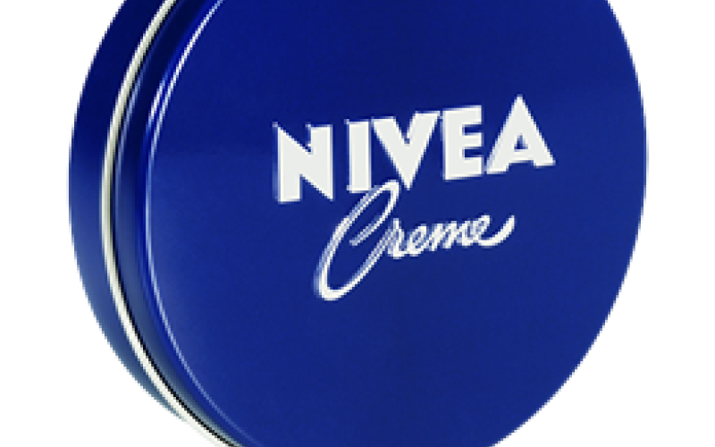 "نيفيا" تواجه تهم العنصرية (صورة)