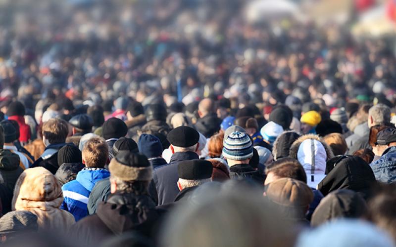 بين المجتمع المدني والديمقراطيّة