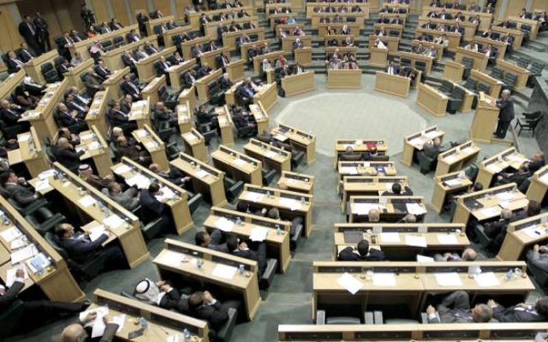 الاحتواء والإحباط والتراخي .. عناصر المشهد النيابي