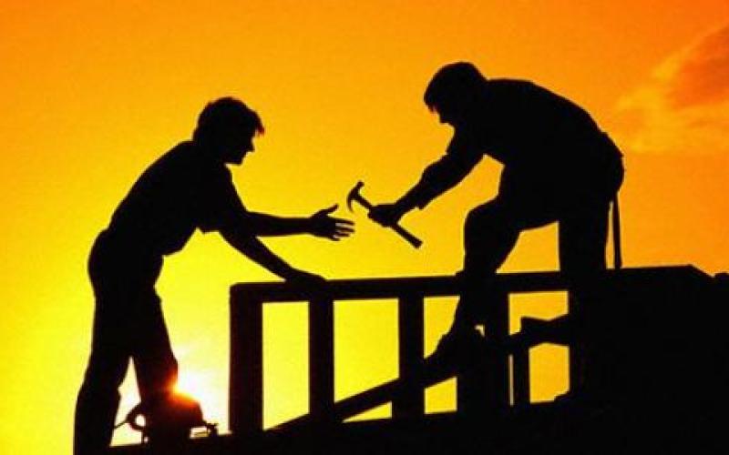 العمال في الأول من أيار.. وخفوت الاحتفال