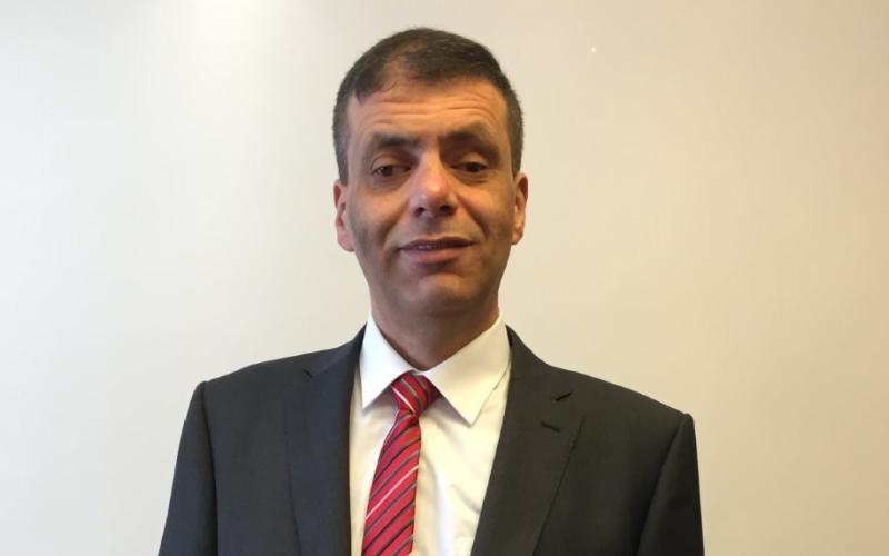 تملّق بالوراثة