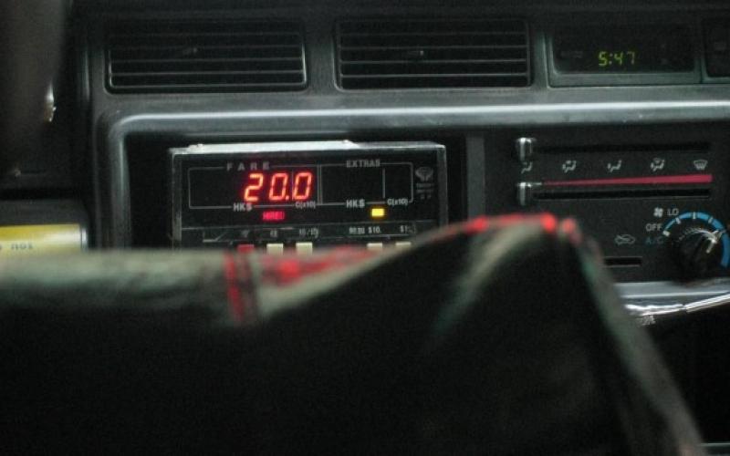 ضبط مركبتي أجرة تتلاعبان بالعداد