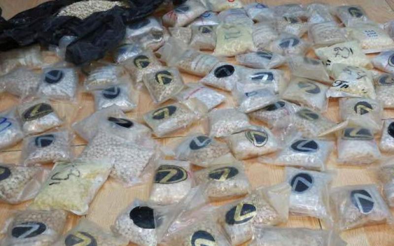 إحباط تهريب 140 ألف حبة مخدرة