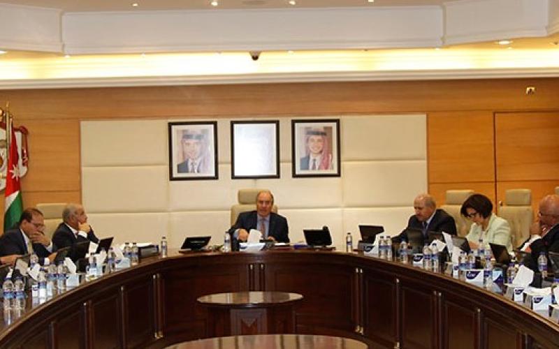 منع استيراد المواد الغذائية غير المعلبة من اليمن