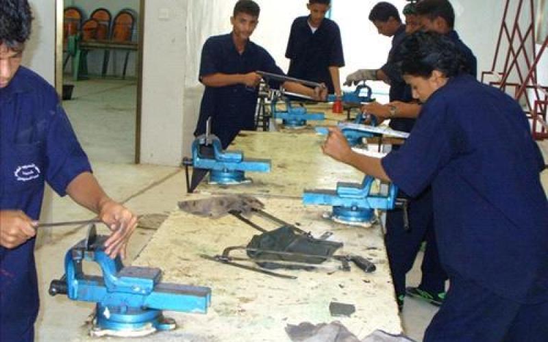 استمرار التسجيل في مؤسسة التدريب المهني