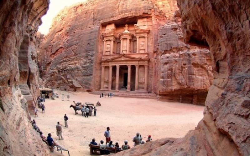 ارتفاع الدخل السياحي بـ13.5% حتى نهاية تموز