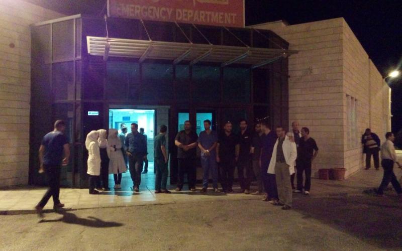 ممرضو مستشفى الكرك يتوقفون عن العمل