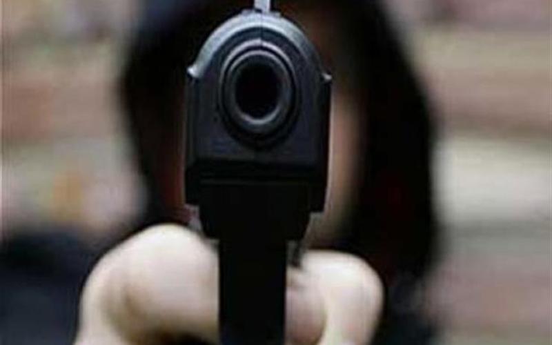 القبض على مشتبه بهم سطوا على محطة وقود