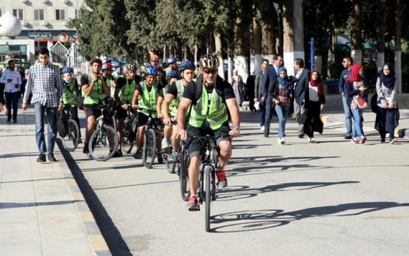 انطلاق مسيرة الدراجات الهوائية الرياضية من "الأردنية"الى العقبة