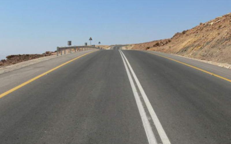 إغلاق طريق الموجب أمام الشاحنات