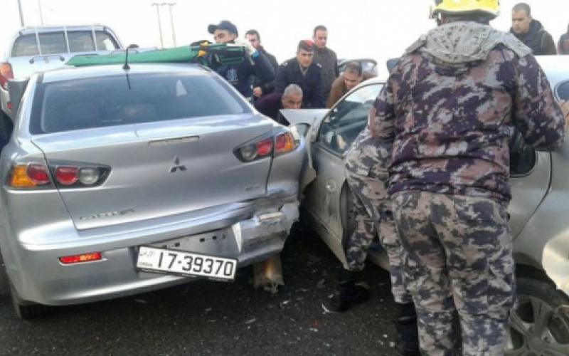 إصابة 5 أشخاص بتصادم 4 مركبات في المرود