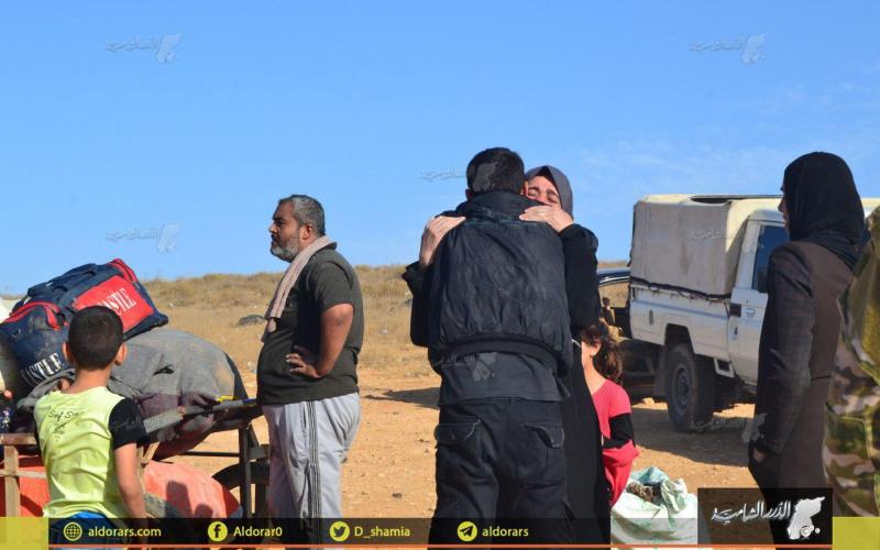 21 عائلة تدخل سوريا قادمة من الأردن منهم أشخاص تم ترحيلهم قسراً