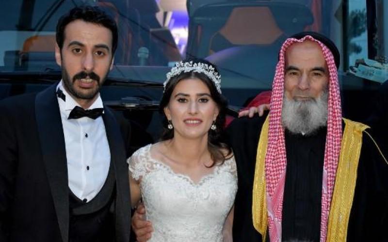 أردني يتزوج أشهر سائقة حافلات تركية