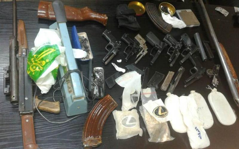 القبض على 21 شخصا تورطوا في قضايا مخدرات