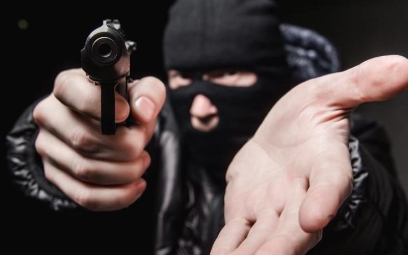 الامن يكشف زيف ادعاء احد المحاسبين بتعرضه للسطو