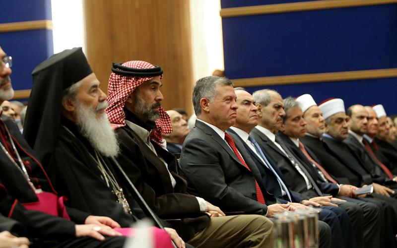 الملك يلتقي رجال دين وشخصيات وقيادات مسيحية في الأردن والقدس