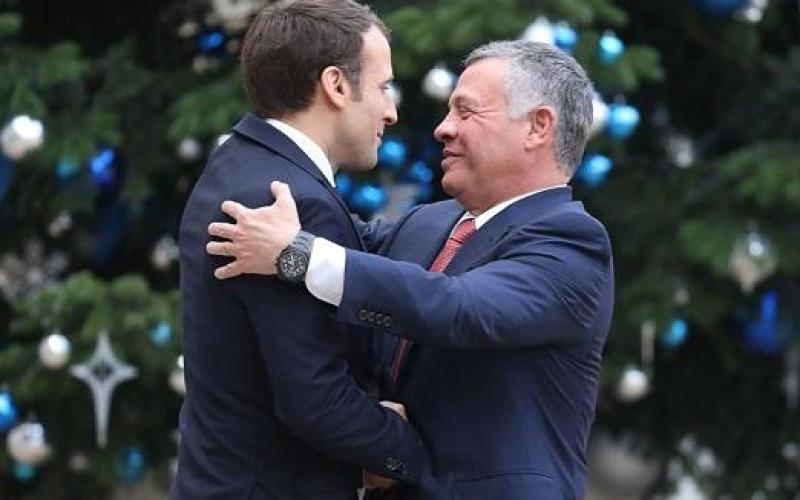 الملك من باريس: لا حل بدون القدس