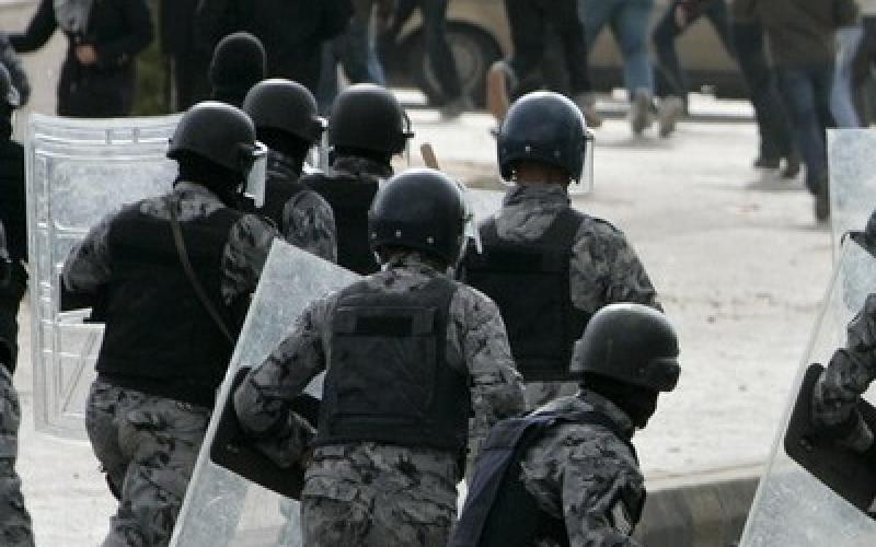 القبض على مواطنين اشتركوا في مشاجرة الزرقاء