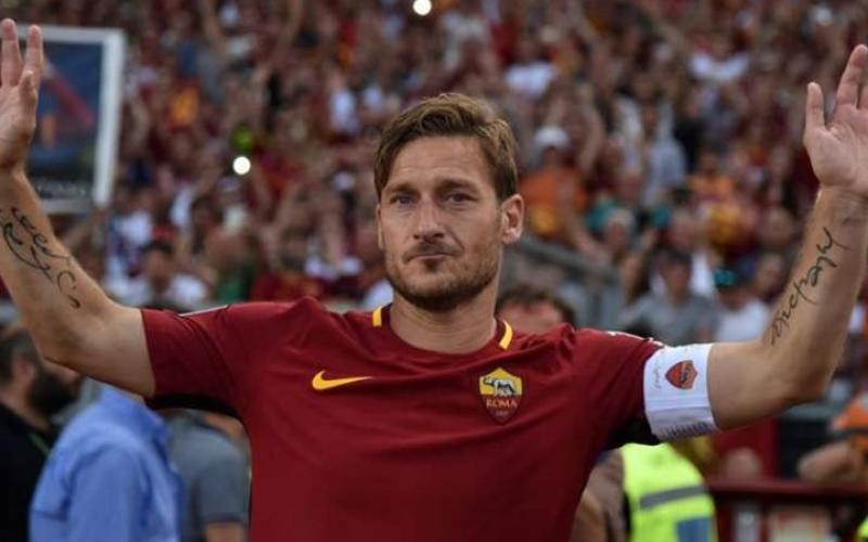 نجوم اعتزلوا كرة القدم في سنة 2017