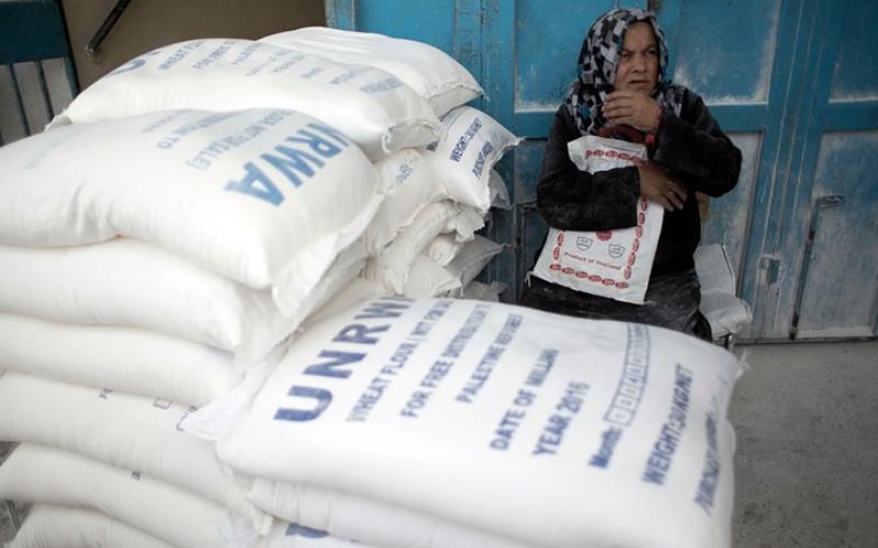 أمريكا تقرر تعليق 65 مليون دولار من مساعداتها للفلسطينيين