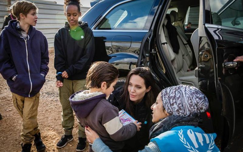 أنجلينا جولي توجه رسالة إلى مجلس الأمن من "الزعتري"