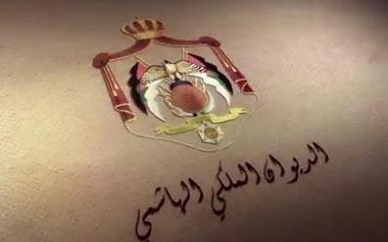 موظف في الديوان الملكي يوقف سائق حافلة على خلفية أولوية مرور
