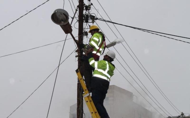 جمو يفسر سبب رفع تعرفة الكهرباء (صوت)