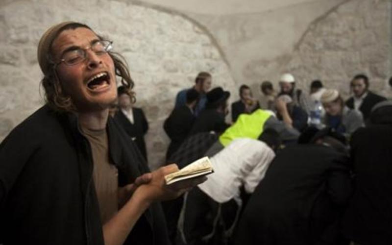 هآرتس: 40% من قبور المستوطنين بالضفة على أراض فلسطينية