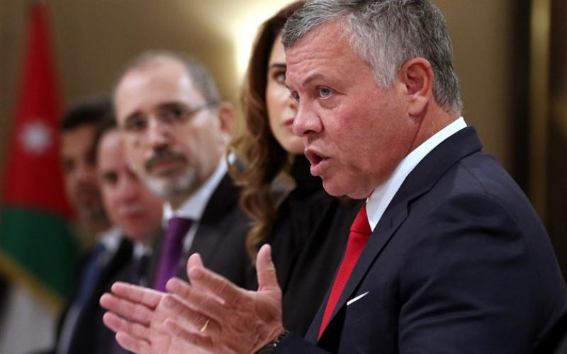 هل يفعلها الملك؟