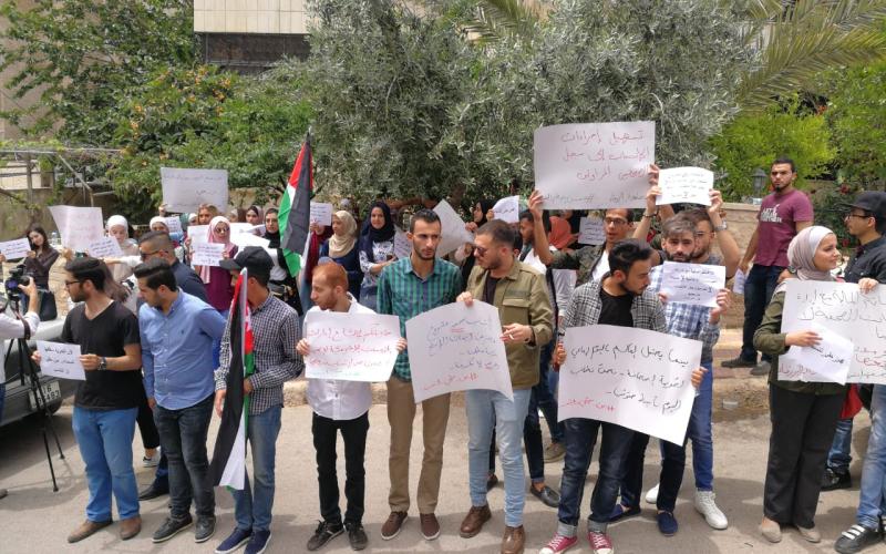 خريجو الإعلام يطالبون بالانتساب لنقابة الصحفيين